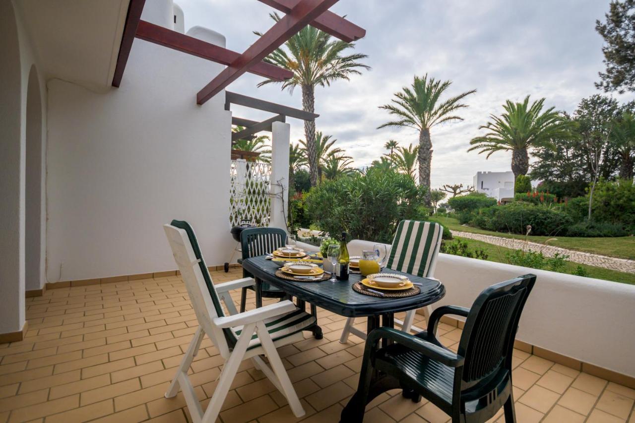 Superb Beach Townhouse At Vila Gaivota Resort Ferragudo Eksteriør bilde